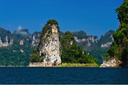 rock formations in khao sok national park